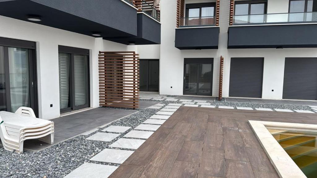 Apartament Slatine No 1 Слатине Экстерьер фото